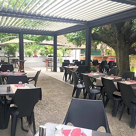 Le Relais Des Vieilles Postes فندق