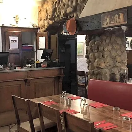 Le Relais Des Vieilles Postes فندق Les Avenières