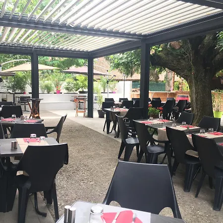 Hotel Le Relais Des Vieilles Postes 3*