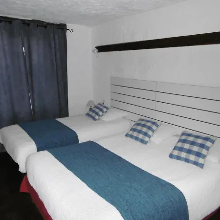 Hotel Le Relais Des Vieilles Postes Les Avenières